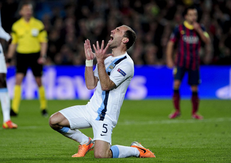 Zabaleta đau đớn khi bị đuổi khỏi s&acirc;n